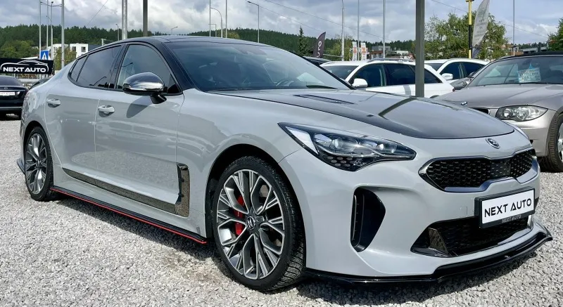 Kia Stinger GT-2 3.3L Twin Turbo V6 AWD Image 3